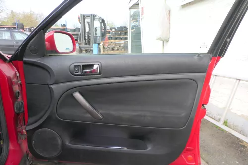 1x Passat 3B 3BG Türverkleidung Verkleidung Tür vorne rechts schwarz