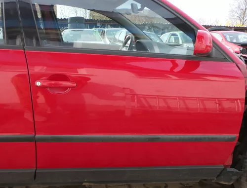 VW Passat 3B 3BG Kombi + Limo Tür vorne rechts Beifahrertür rot lY3D