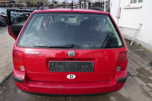 VW Passat 3B Kombi Variant Heckklappe Klappe hinten mit Scheibe rot LY3D