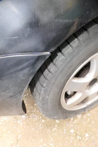 Audi A3 8L Kotflügel vorne rechts schwarz (blau) nachlackiert (179906)