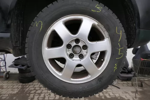 1x Felge Alufelge original Audi A3 8L 6jx15H2 ET38 8L0601025F Speedline + Reifen