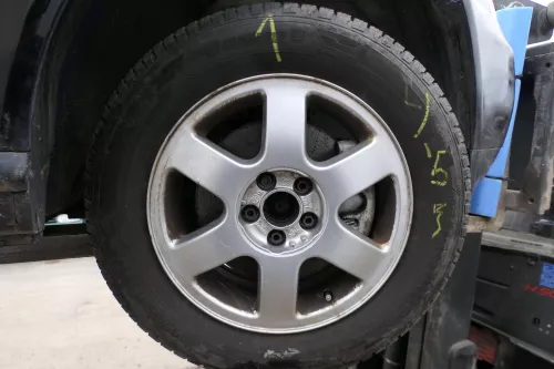 1x Felge Alufelge original Audi A3 8L 6jx15H2 ET38 8L0601025F Speedline + Reifen