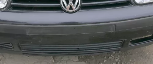 VW Golf 4 1J Stoßstange vorne Stoßfänger vorn schwarz LC9Z Frontstoßstange (180016)