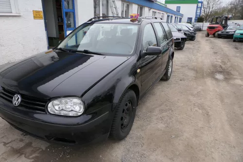 VW Golf 4 1J Stoßstange vorne Stoßfänger vorn schwarz LC9Z Frontstoßstange (180016)