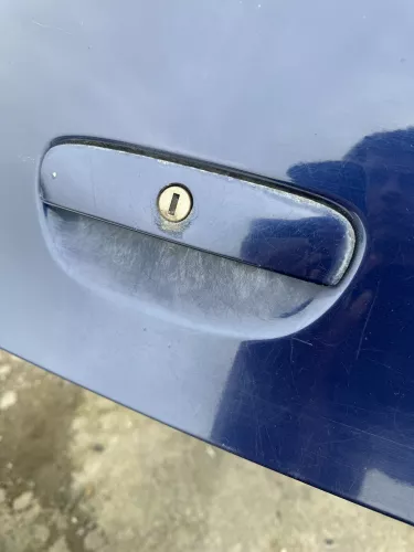 VW Polo 9N 9N3 Griff Heckkklappe Heckklappengriff blau LB5N