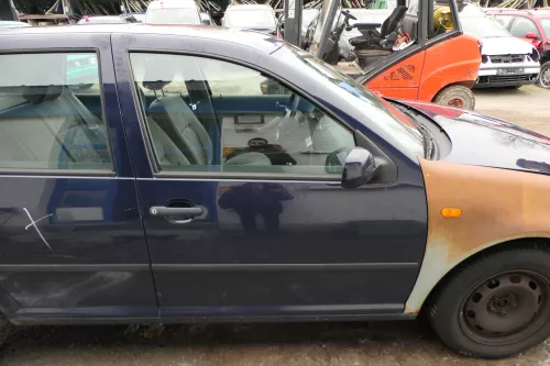 VW Golf 4 Bora Tür vorne rechts Beifahrertür 4/5-Türer + Kombi blau LA5G