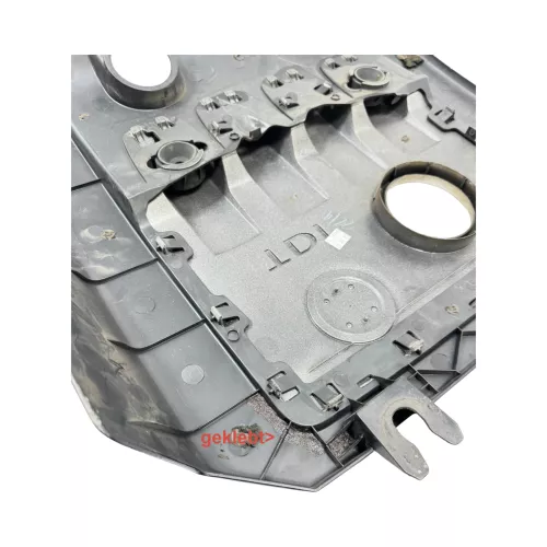 VW Golf 5 Passat Motorabdeckung Abdeckung Motor Blende  2.0 TDI 1,9 AZV BKD 16V (180069)