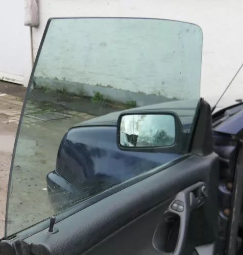 Godl 3 / 4 1E Cabrio vorne links Fenster Scheibe in Tür Fensterscheibe