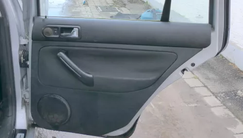1x VW Golf 4 1J Kombi Türverkleidung Verkleidung Tür hinten rechts schwarz