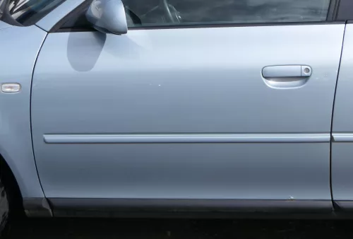 Audi A3 8L Tür nur Türblatt vorne links blau LY7R 4/5-Türer