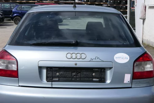 Audi A3 8L Facelift Heckklappe Kofferraumklappe Klappe hinten blau LY7R (180340)