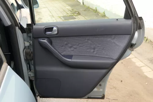 1x A3 8L Türverkleidung Verkleidung Tür hinten rechts 4/5-Türer maritimblau blau