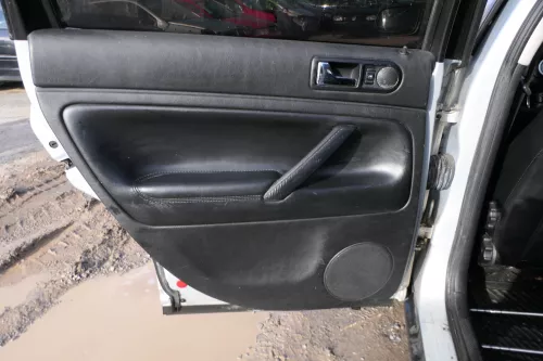 4x Passat 3B Türverkleidung Verkleidung Tür vorne links rechts  - schwarz Leder (180368)