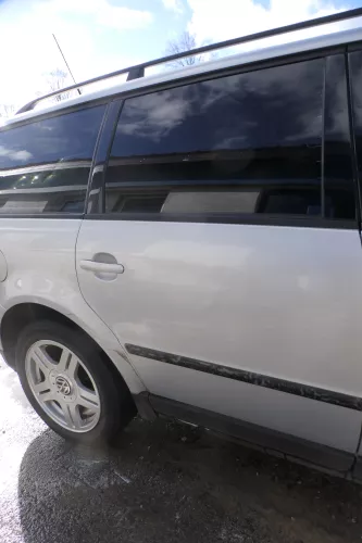 VW Passat 3B 3BG 3B6 Kombi Avant Tür hinten rechts mit Scheibe grau silber LB7Z (180370)