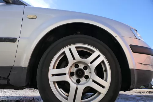 VW Passat 3B Kotflügel vorne rechts silber LB7Z grau (180372)