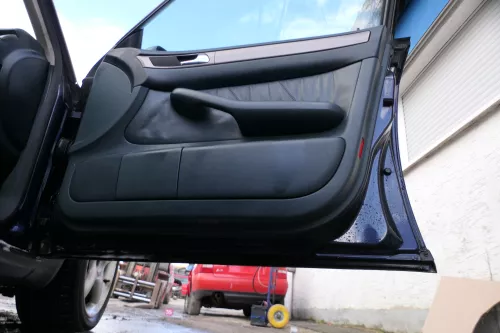 1x Audi A6 4B Türverkleidung Verkleidung Tür vorne rechts Leder grün lago (180530)