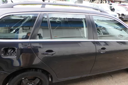 VW Golf 5 1K5 + Golf 6 AJ5 nur Kombi / Variant Tür hinten rechts schwarz LC9X-oh