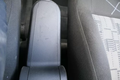 VW Passat 3B Mittelarmlehne Armlehne Lehne Mitte Original schwarz (180648)