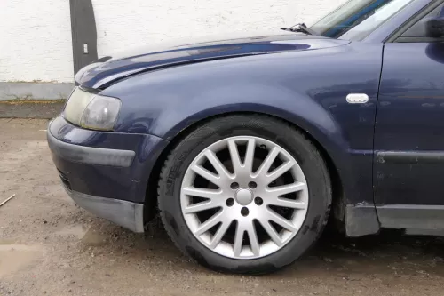 VW Passat 3B Kotflügel vorne links blau LN5Y