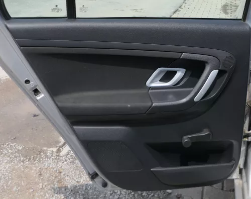 1x Skoda Fabia 5J Kombi Combi Türverkleidung Verkleidung Tür hinten links Griff
