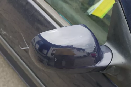 VW Golf 4 Bora manueller Spiegel vorne rechts Außenspiegel blau LA5G (180853)