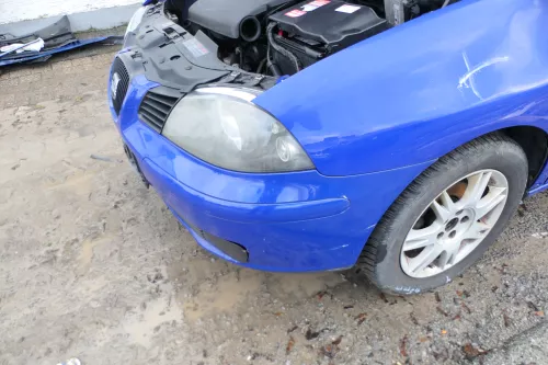 Seat Ibiza 6L Stoßstange Frontstoßstange vorne blau LS5G bis caAnfang2006 (180862)