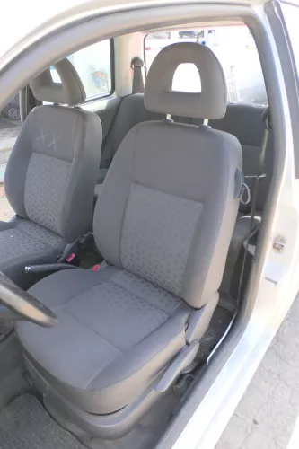 Arosa Lupo Sitz vorne links Fahrersitz Höhenverstellung