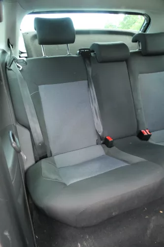 VW Polo 6R 6C Sitz Rückbank Sitzfläche Sitze 3 Punkt Gurt schwarz / titanschwarz (180963)