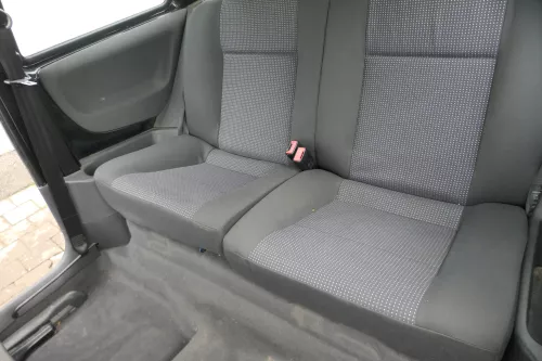 VW Lupo Seat Arosa Sitz Rückbank Sitzfläche für Kopfstützen schwarz (181094)