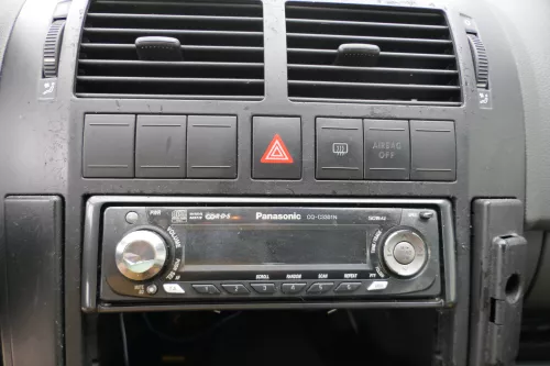 VW Polo 9N Mittelkonsole Verkleidung um Radio schwarz 6Q0858069S  (181114)