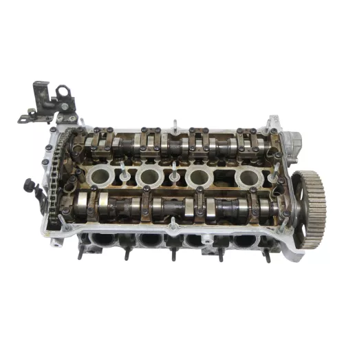 VW Passat 3B A4 Zylinderkopf mit Nockenwellen Ventile AJQ 1,8T APU (181161)