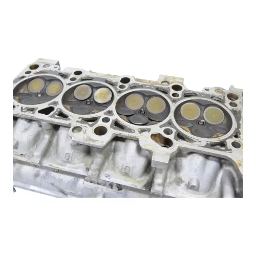 VW Passat 3B A4 Zylinderkopf mit Nockenwellen Ventile AJQ 1,8T APU (181161)