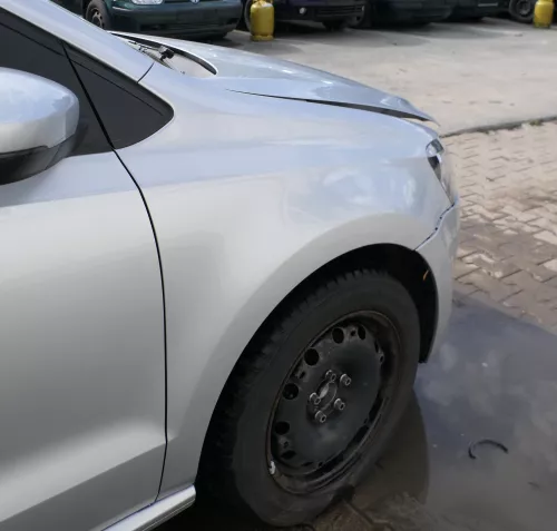 VW Polo 6R 6C Kotflügel vorne rechts silber LA7W (181234)