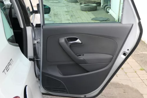 VW Polo 6R 1x Türverkleidung Verkleidung Tür 4/5-Türer hinten rechts schwarz