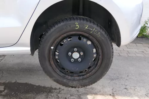 2x Polo 6R 9N Ibi Felgen 185/60 R15 88T Winterreifen M+S Reifen 6,5-7mm (181275)