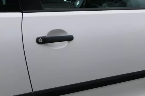 Polo 9N 9N3 Tür vorne rechts Beifahrertür 2/3-Türer weiß LB9A ohneAnbauteile (181300)