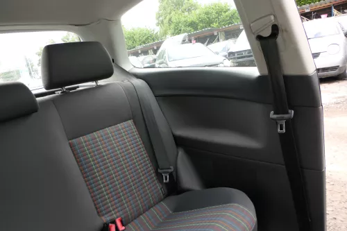 VW Polo 9N 9N3 Sitz Rückbank Sitzfläche Sitze 3 Punkt Gurt hinten mit Kopfstütze (181307)