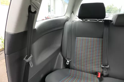 VW Polo 9N 9N3 Sitz Rückbank Sitzfläche Sitze 3 Punkt Gurt hinten mit Kopfstütze (181307)