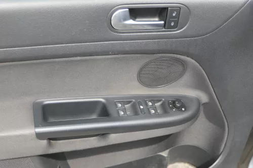 VW Golf Plus 5M 1x Türverkleidung Verkleidung Tür vorne links schwarz (181349)