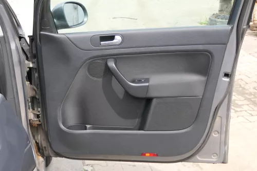 VW Golf Plus 5M 1x Türverkleidung Verkleidung Tür vorne rechts schwarz