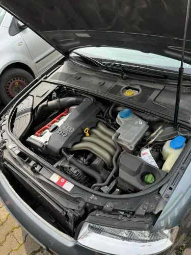 VW Passat 3BG Kühlmittelrohr Rohr Schlauch Leitung 2,0 ALT 06B121101C