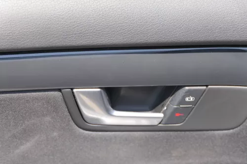 A4 8E B6 Dekor Leisten Türverkleidung Verkleidung Tür vorne +hinten schwarz (181504)