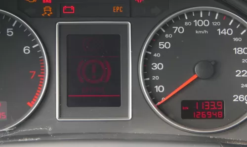 Audi A4 8E B7 Tacho Tachometer Kombiinstrument 8E0920901G 126.000KM TDI Diesel (181560)