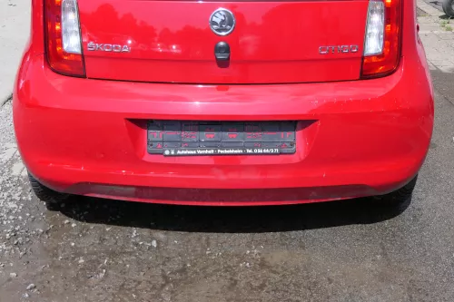 Skoda Citigo Stoßstange hinten Heckstoßstange rot LY3D