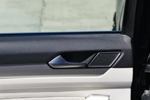 Passat 3C B8 3G 1x Türverkleidung Verkleidung Tür hinten links weiß St. Tropez (181659)