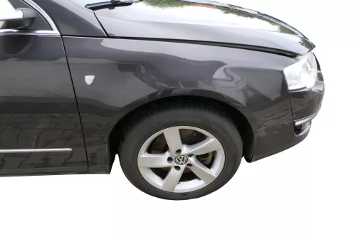 VW Passat 3C Kotflügel vorne rechts braun LC8Z 3C0821022