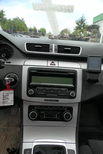 Passat 3C Mittelkonsole Verkleidung Klappe Abdeckung Dekor silber matt chrom Asc (181906)