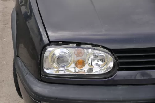 VW Golf 3 Grill Kühlergrill VW Zeichen Logo Grillleiste Leiste (182147)