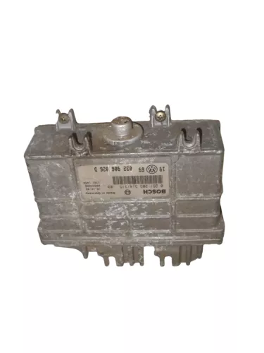 VW Golf 3 Steuergerät 1,6 55kw 75PS AEA 032906026D Motor Motorsteuergerät