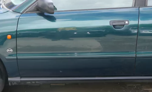 A4 B5 Tür nur Türblatt vorne links Fahrertür grün LZ6U Kombi od Limo